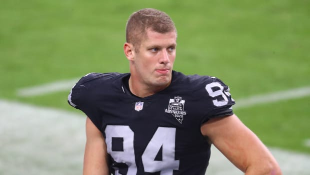 Raiders defensive end Carl nassib during a game.